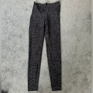 Leopard print leggings